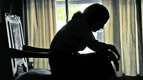 LA CRISIS QUEMA A LOS CUIDADORES